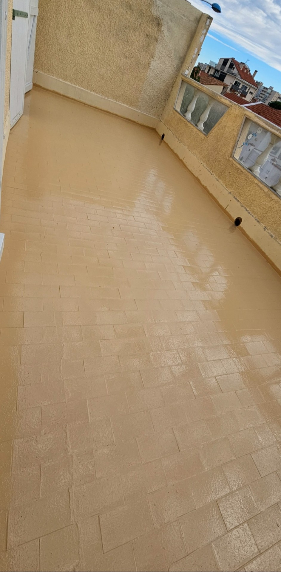 Recouvrement avec peinture d'étanchéité 